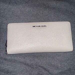 Michael Kors Pebble Gray Zip Wallet